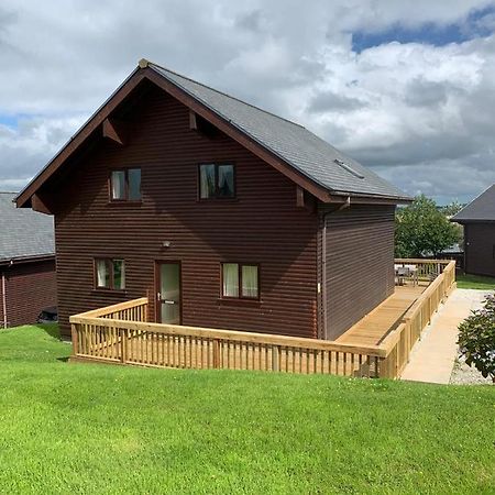 Retallack Resort 4 Bedroom Lodge - Hot Tub For Hire On Request -Pool & Spa Padstow Exterior foto